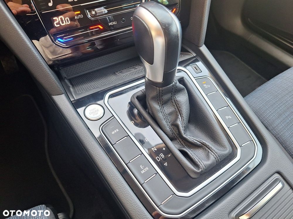 Volkswagen Passat Variant - 36