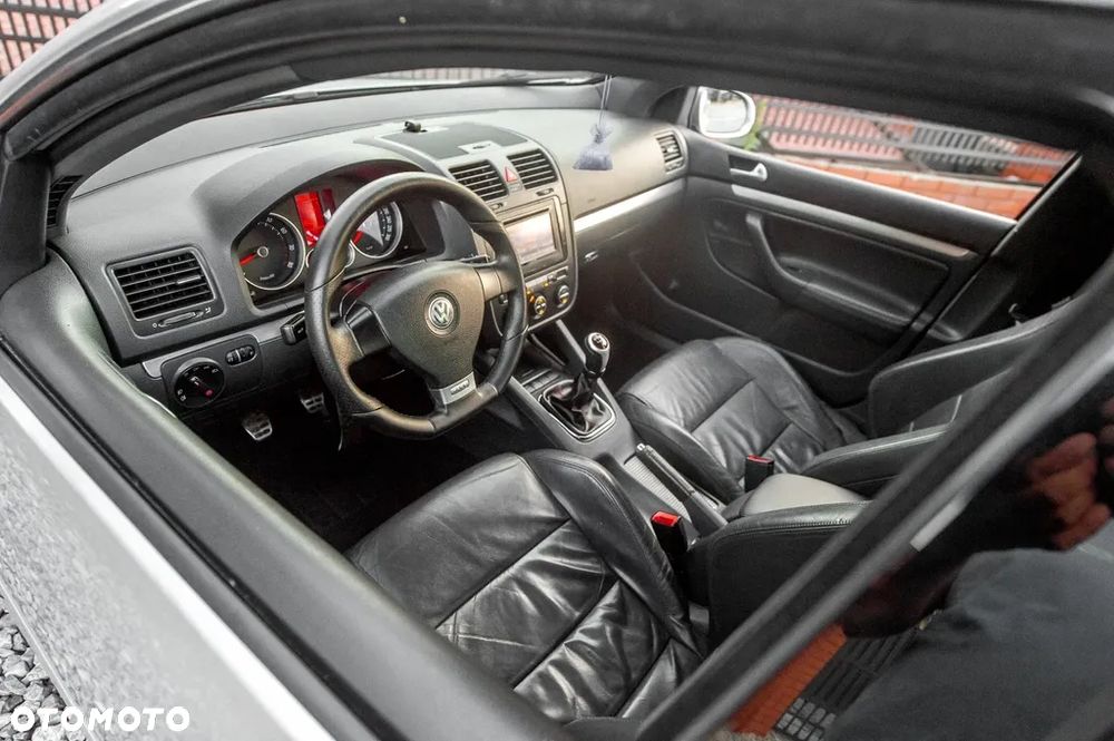 Volkswagen Golf 2.0 GTI - 16