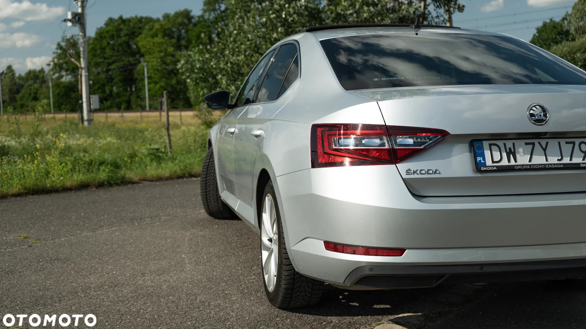 Skoda Superb 2.0 TDI 4x4 L&K DSG - 8