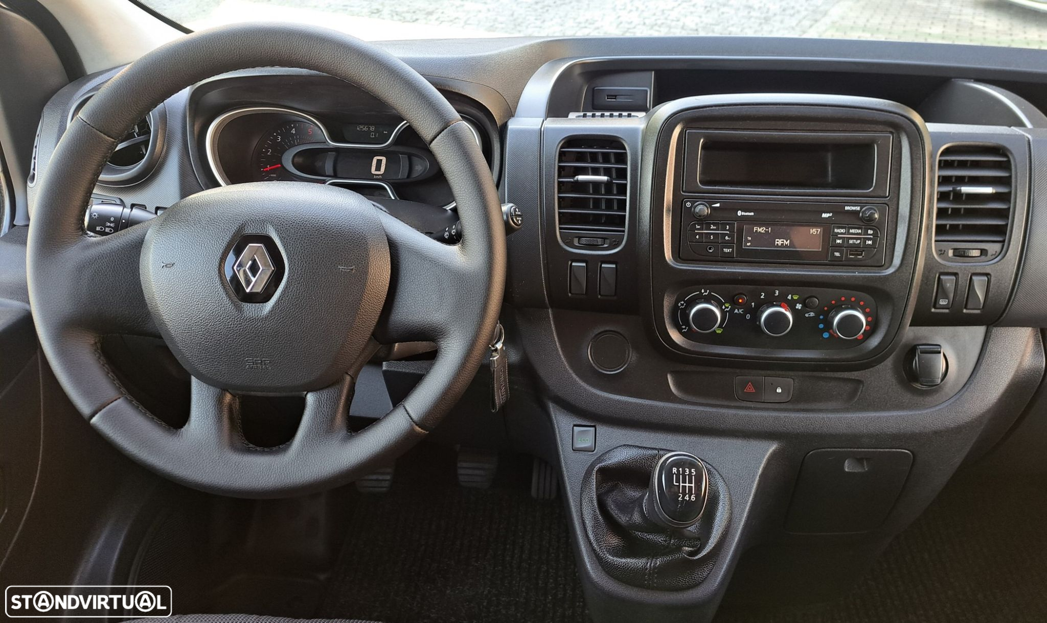 Renault Trafic 2.0 dCi L2H1 ISÓTERMICA FRIGORIFICA - 16
