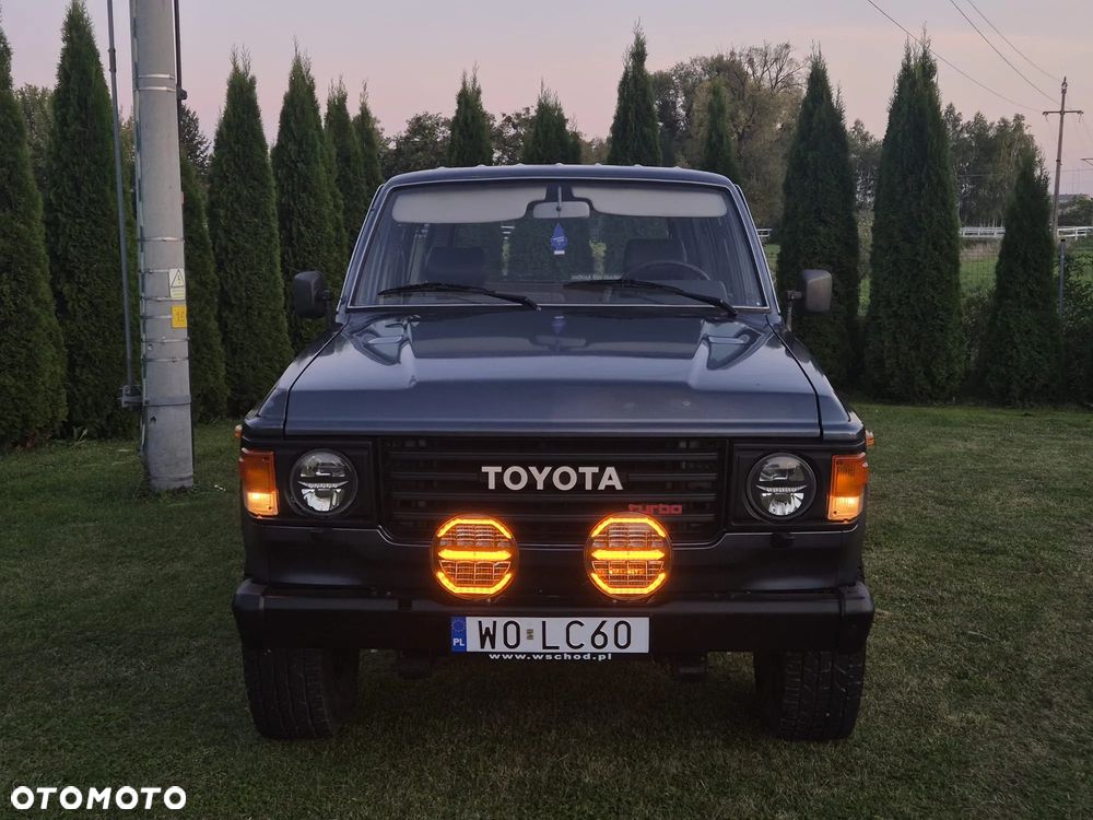 Toyota Land Cruiser - 10