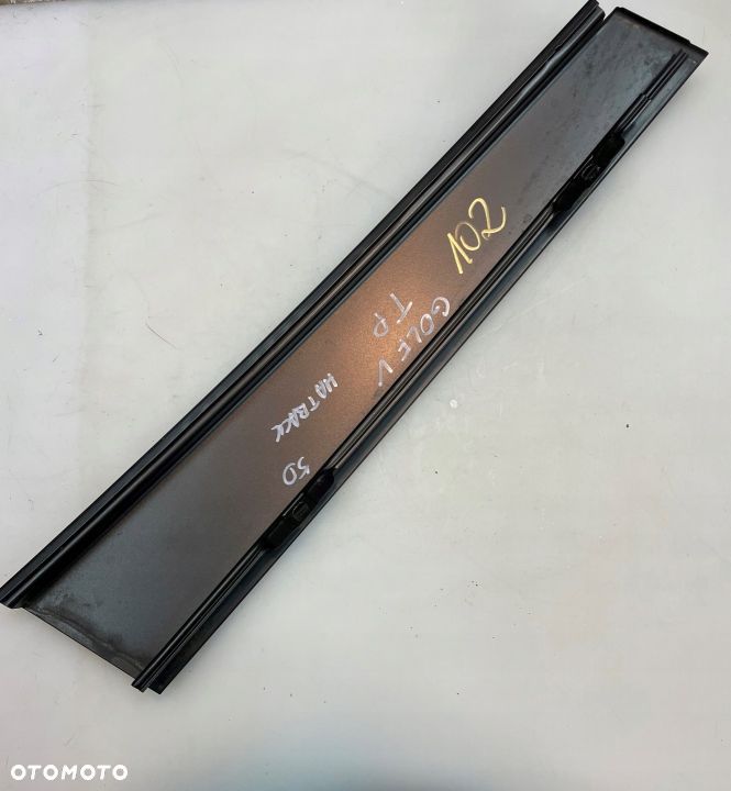 NAKŁADKA SŁUPKA PRAWY TYŁ VW GOLF V 5D 1K6839902 - 4