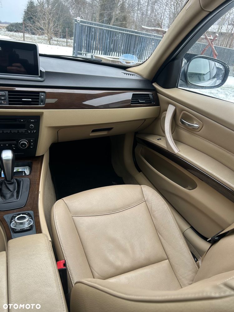 BMW Seria 3 318i Edition Exclusive - 12