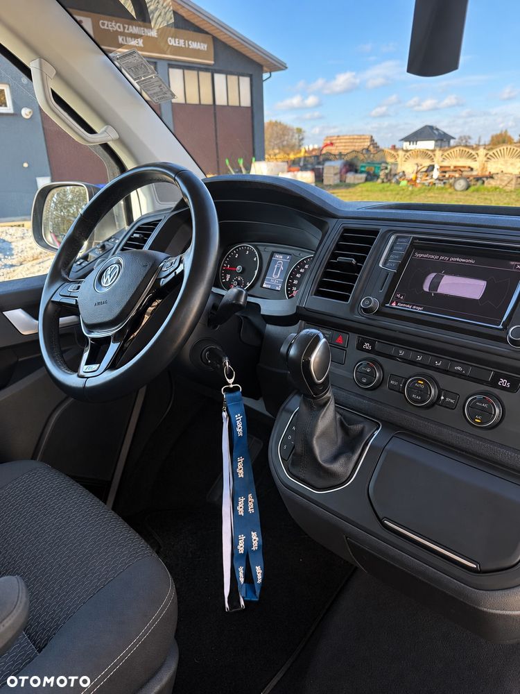 Volkswagen Multivan - 11
