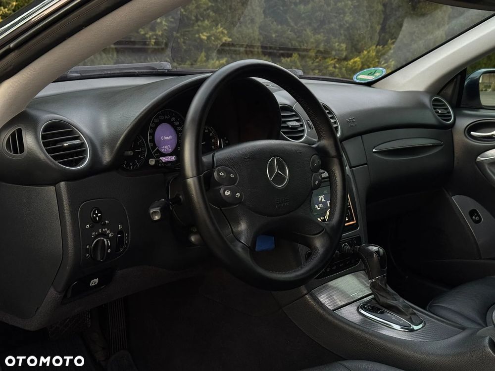 Mercedes-Benz CLK - 22
