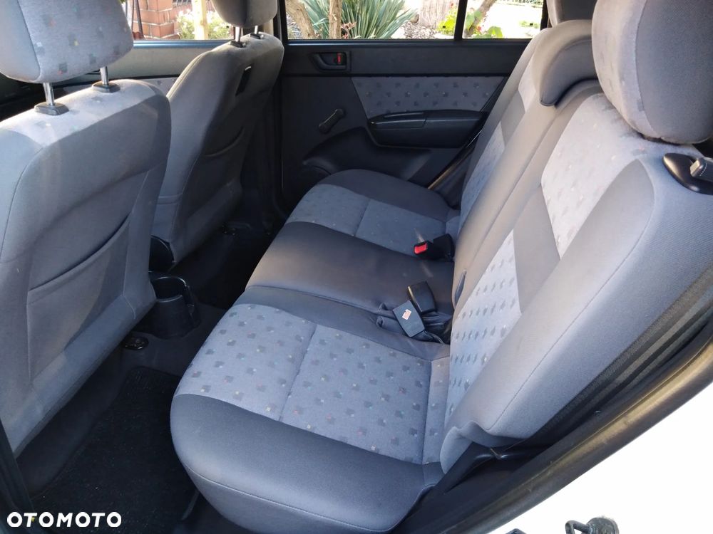 Hyundai Getz 1.1 - 10