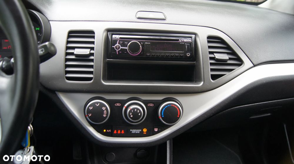 Kia Picanto 1.0 Dream Team Edition - 17