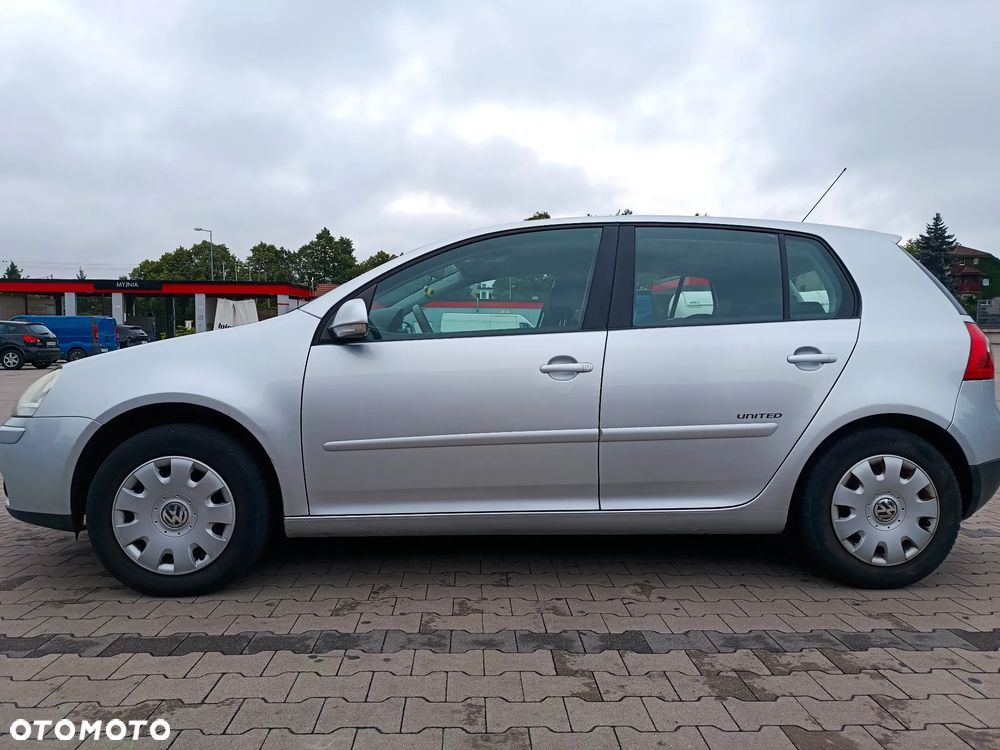 Volkswagen Golf 1.6 Trendline - 6
