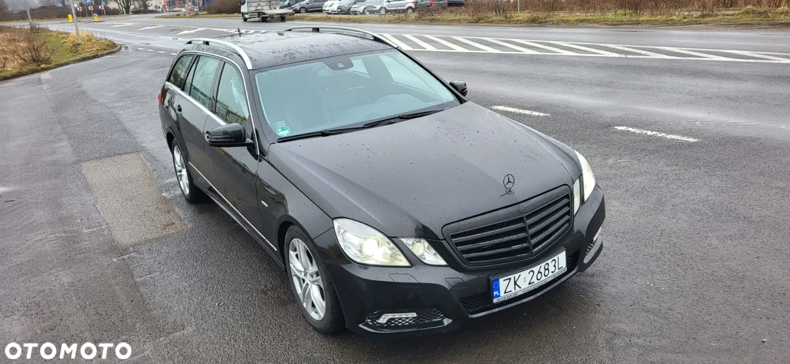 Mercedes-Benz Klasa E 350 T CGI BlueEFFICIENCY 7G-TRONIC Avantgarde - 9