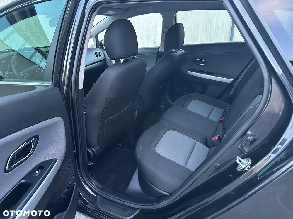 Kia Ceed 1.6 CRDi 128 ISG Dream Team Edition - 21