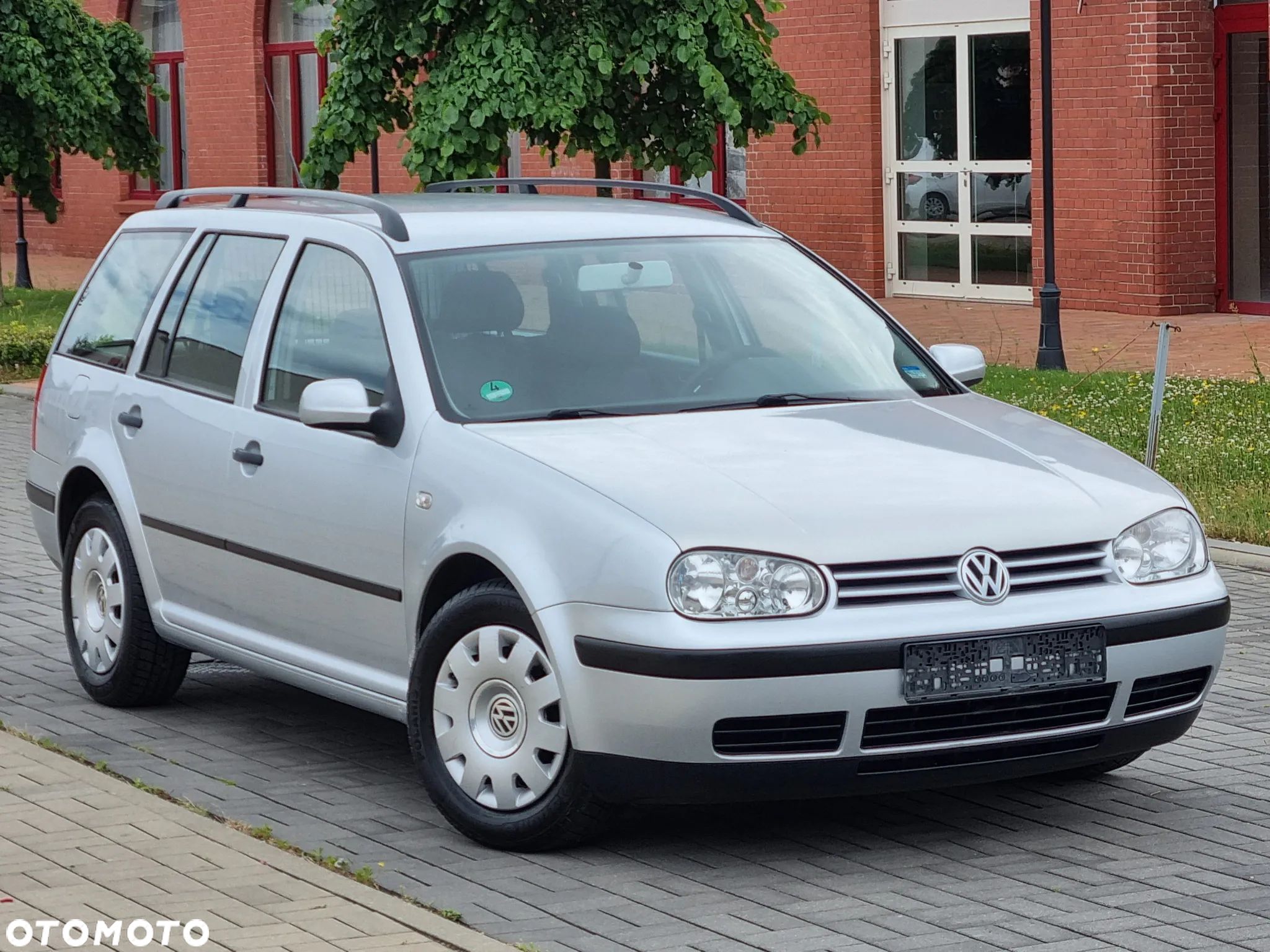 Volkswagen Golf IV 1.6 Basis - 1