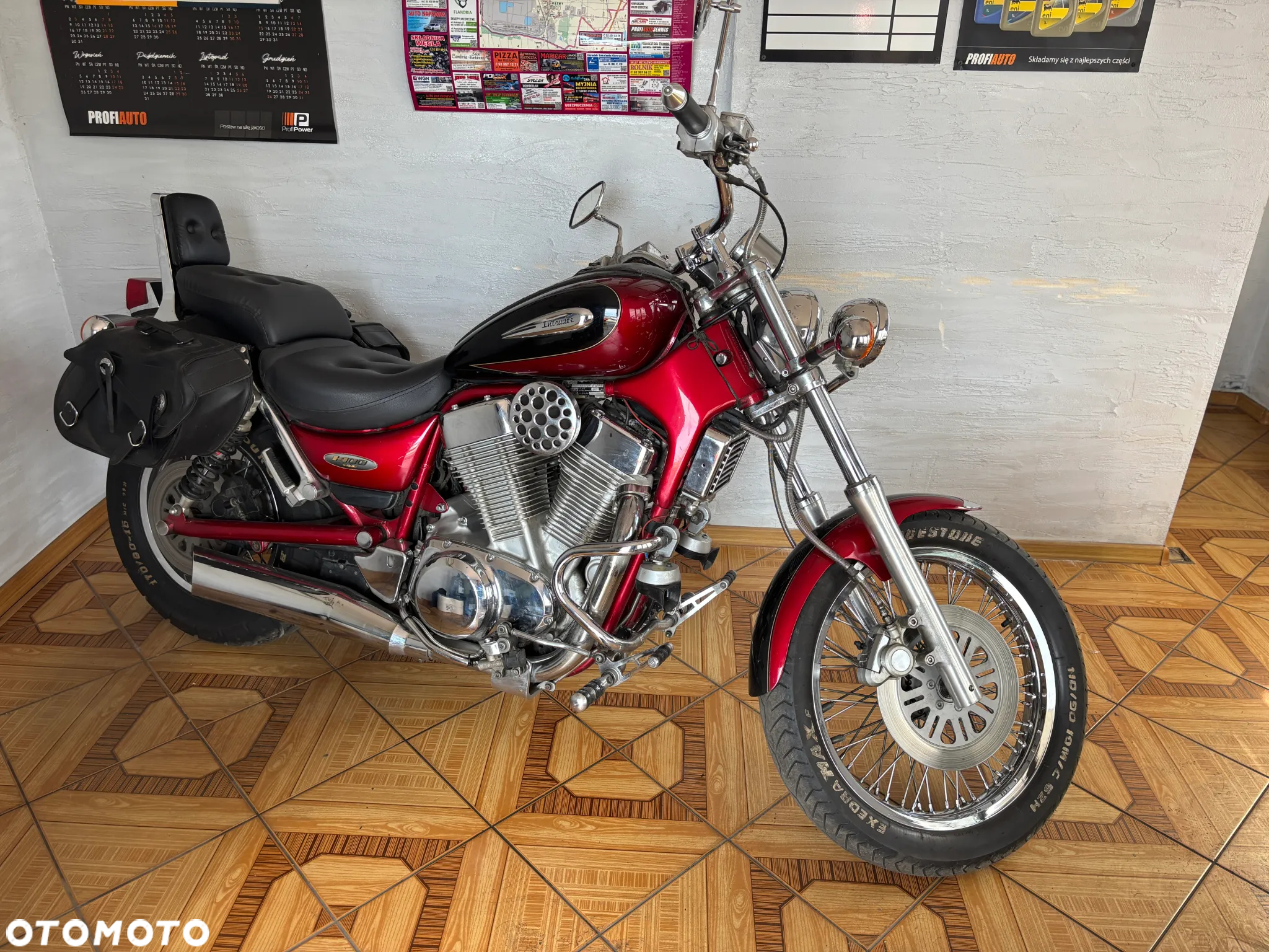 Suzuki Intruder - 3