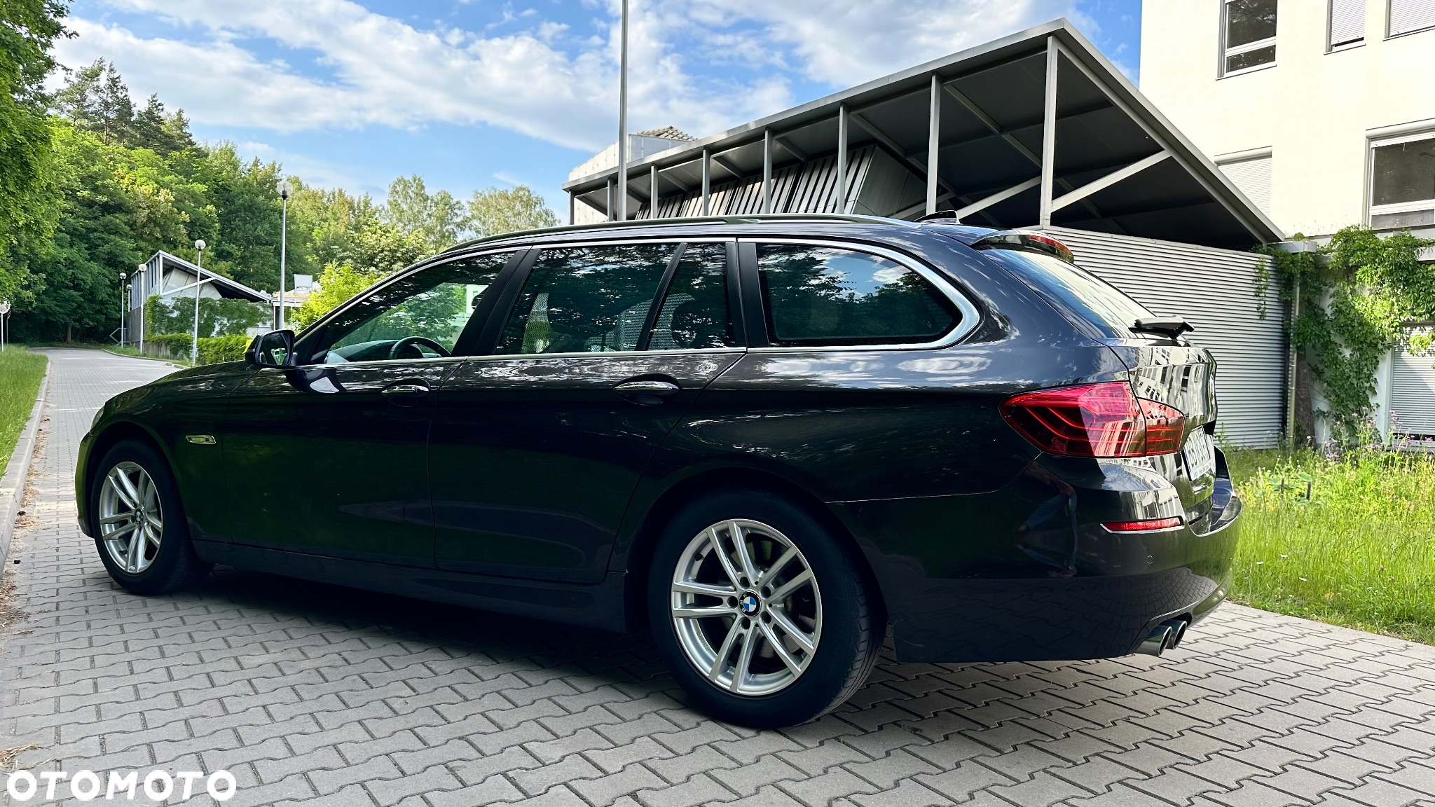 BMW Seria 5 520d Touring - 5