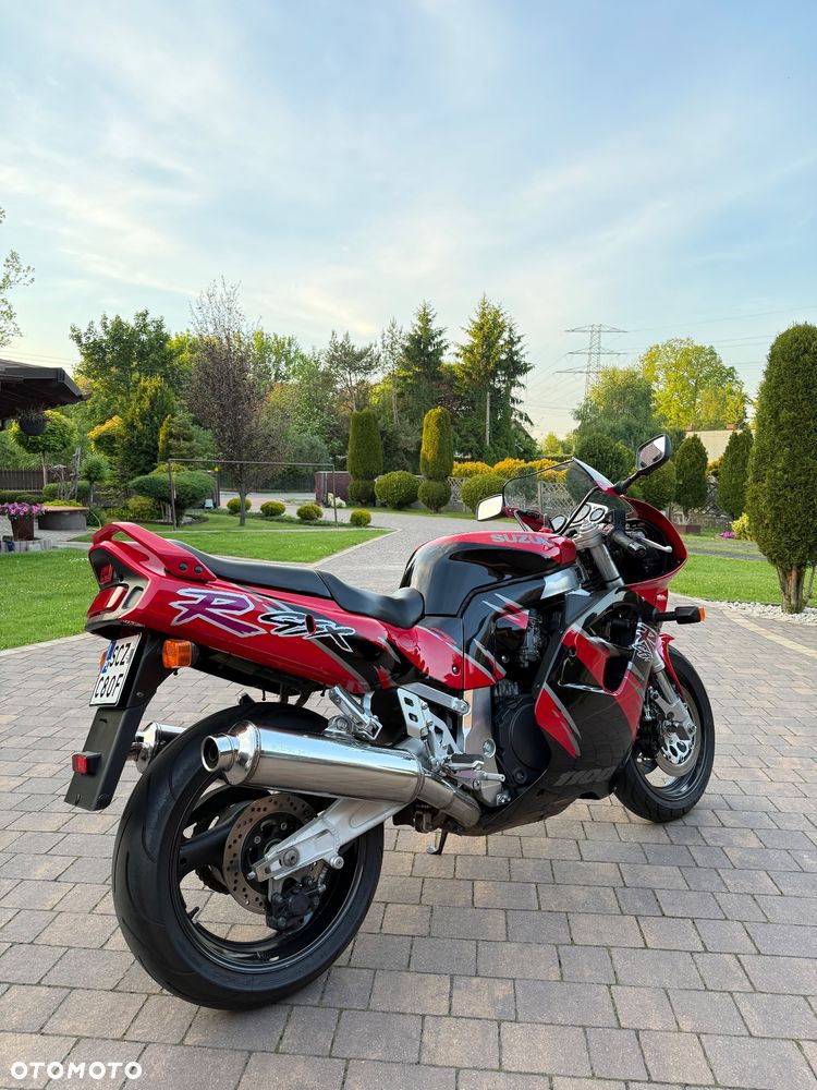 Suzuki GSX-R - 4