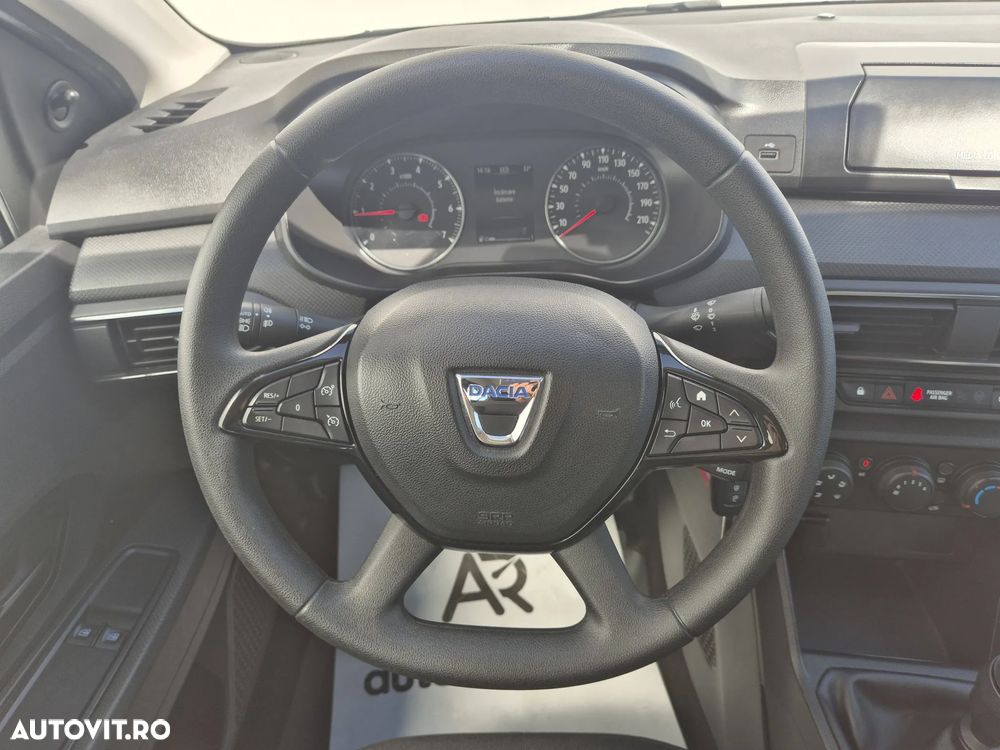 Dacia Logan TCe 90 Essential - 14