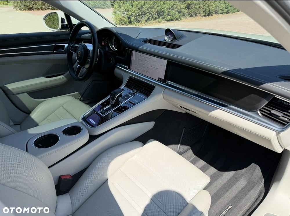 Porsche Panamera 4 - 14