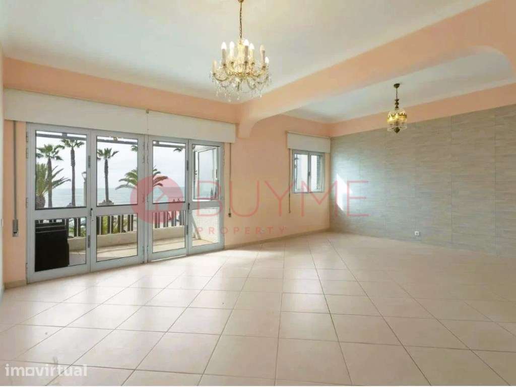 Apartamento T3 Frente-Mar no Calçadão de Quarteira - Grande imagem: 2/13