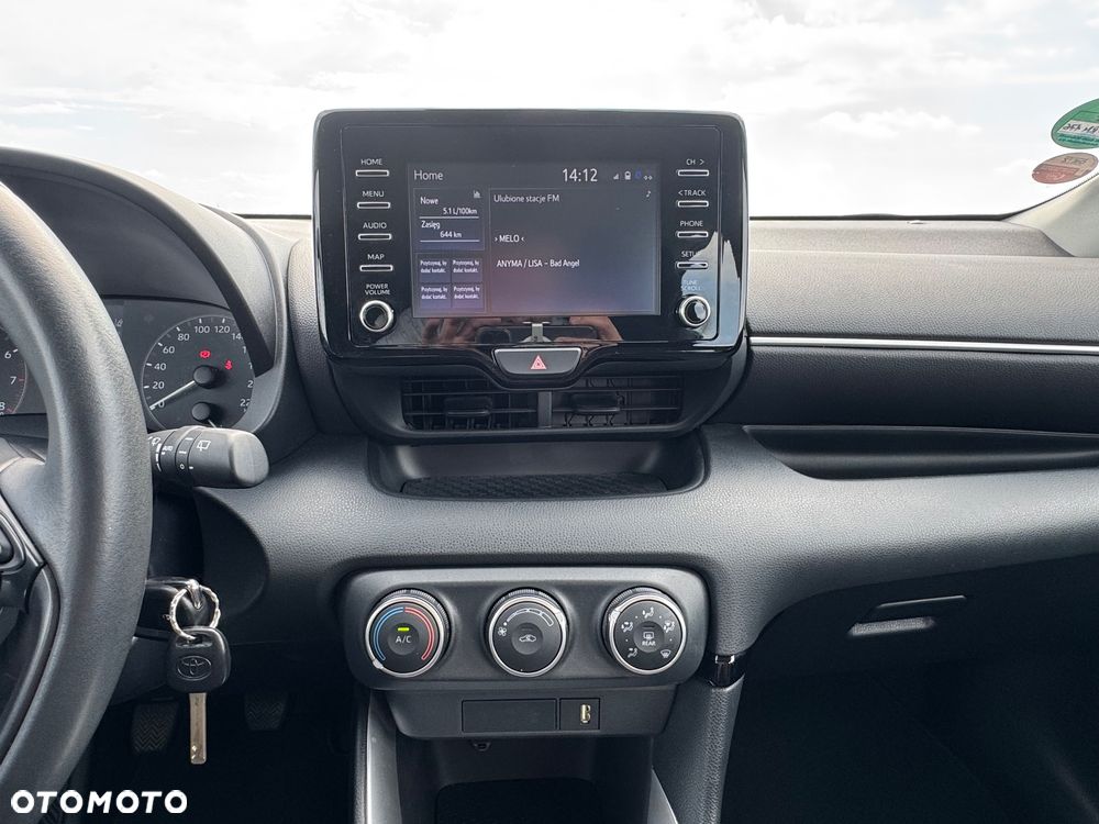 Toyota Yaris - 30