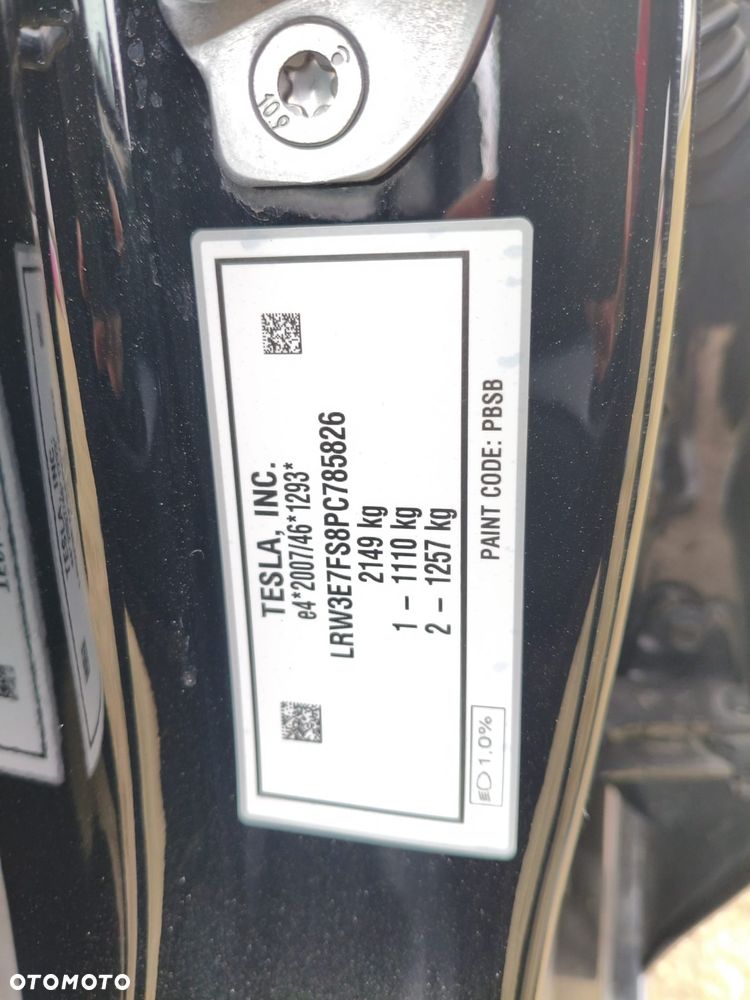 Tesla Model 3 - 11