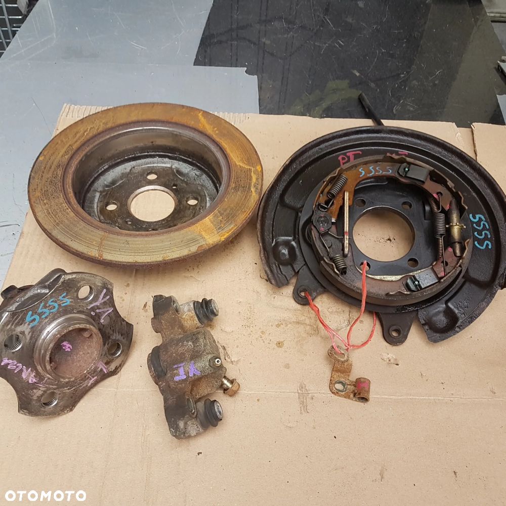 piasta abs czop bęben tarcza kotwiczna osłona błotna tył zawieszenie yaris 06-20r - 12