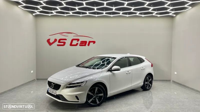 Volvo V40 2.0 D2 R-Design - 1