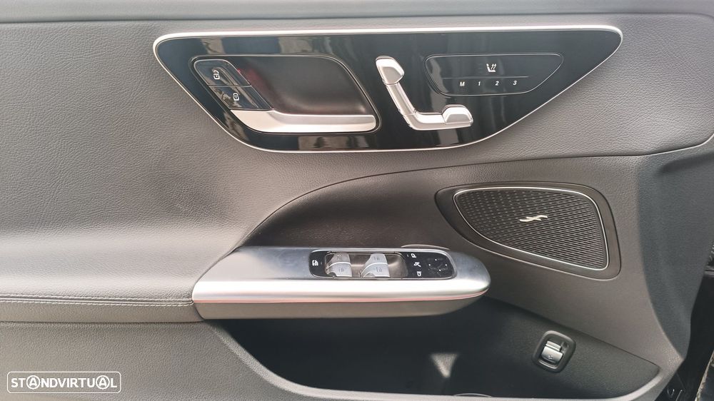 Mercedes-Benz C 300 d AMG Line - 17