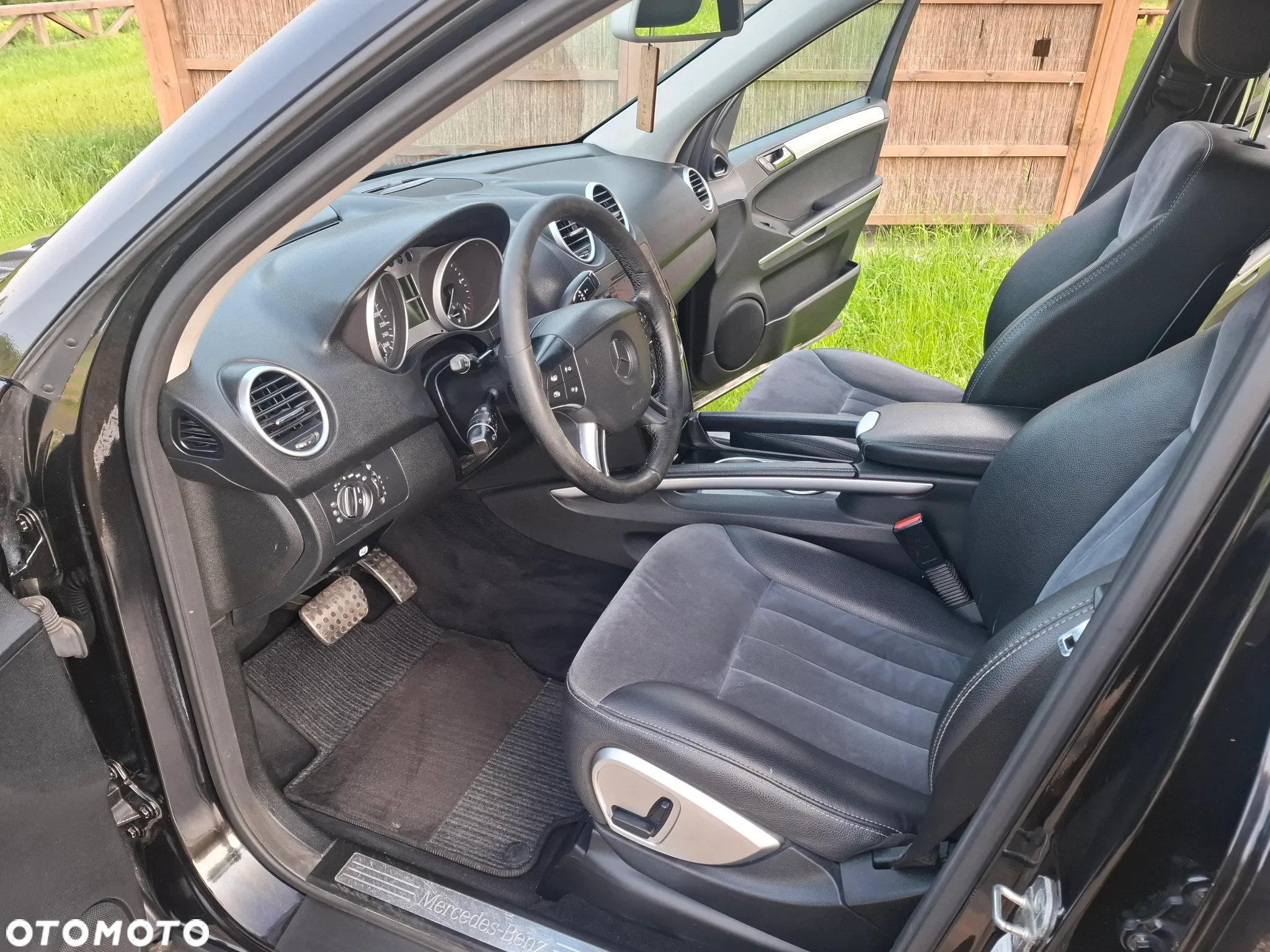 Mercedes-Benz ML 320 CDI 4-Matic - 23