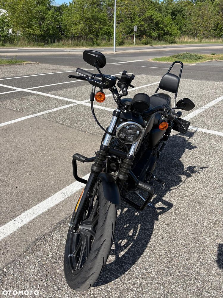 Harley-Davidson Sportster Iron 883 - 3