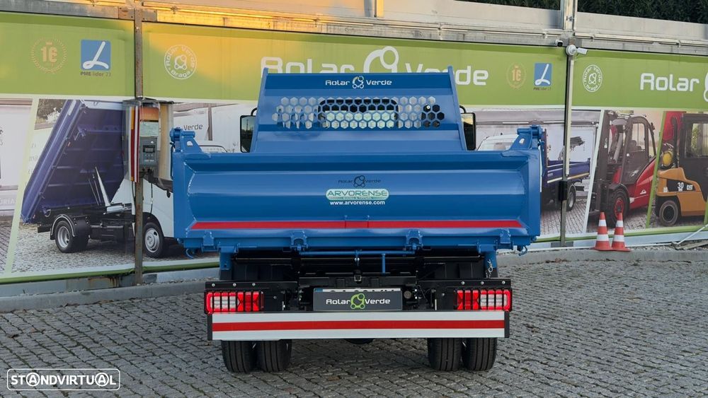 Isuzu NLR BASCULA 4 METROS - 2