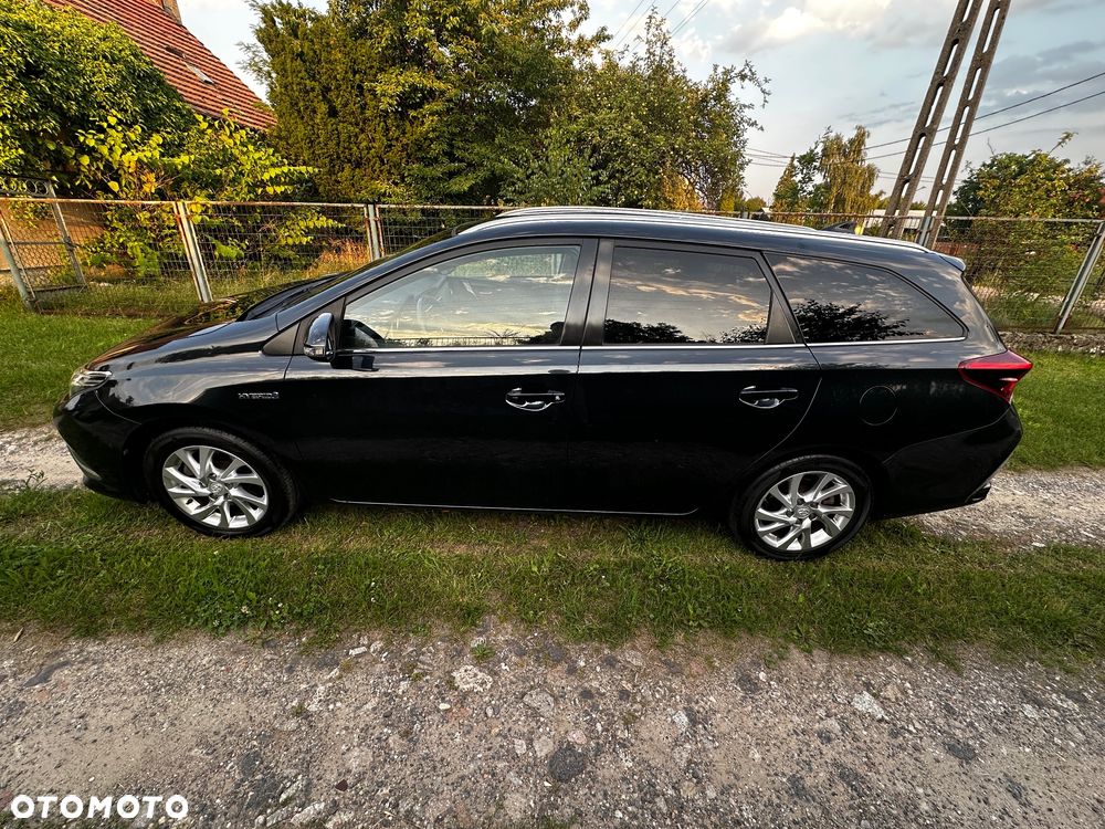 Toyota Auris - 4