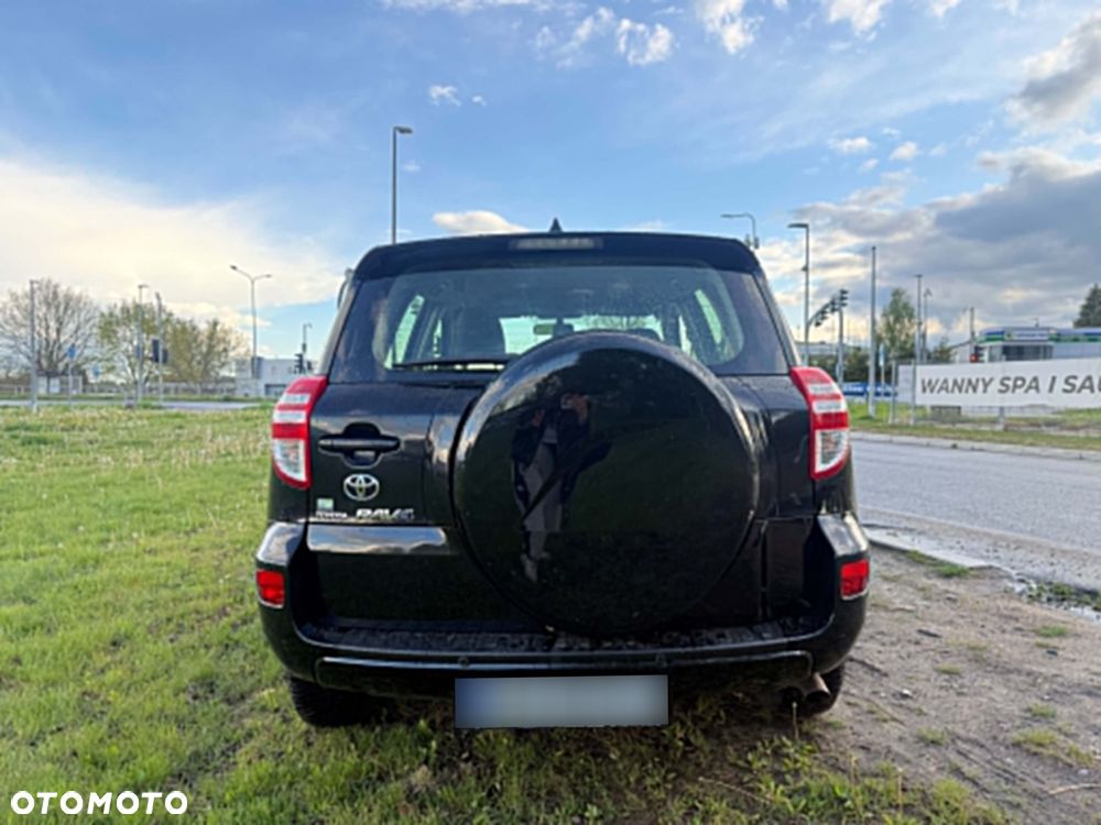 Toyota RAV4 - 10