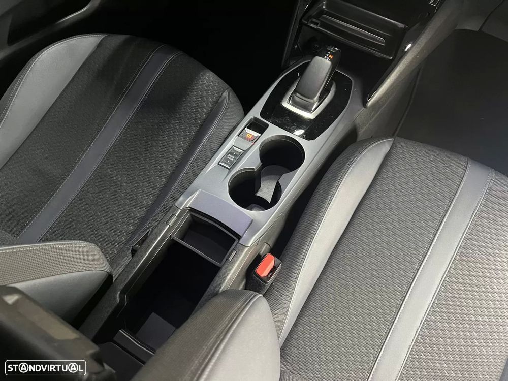 Peugeot e-2008 50 kWh Allure - 46