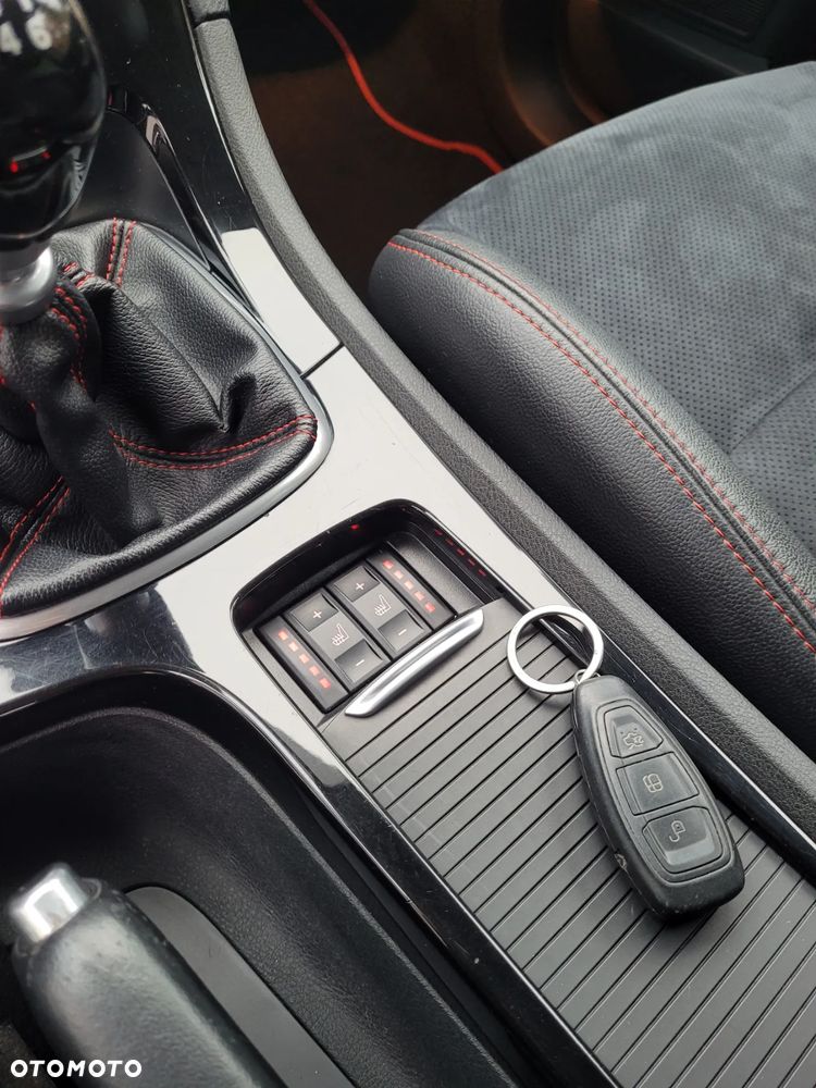 Ford Mondeo 2.0 TDCi Titanium S - 24