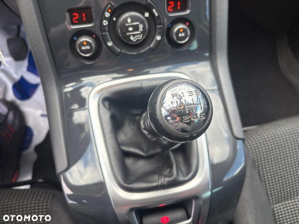 Peugeot 5008 2.0 BlueHDi Allure 7os - 19