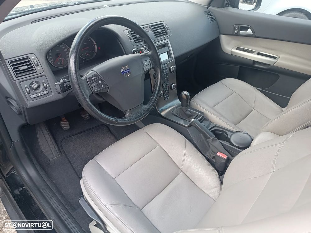Volvo C30 1.6 D - 10