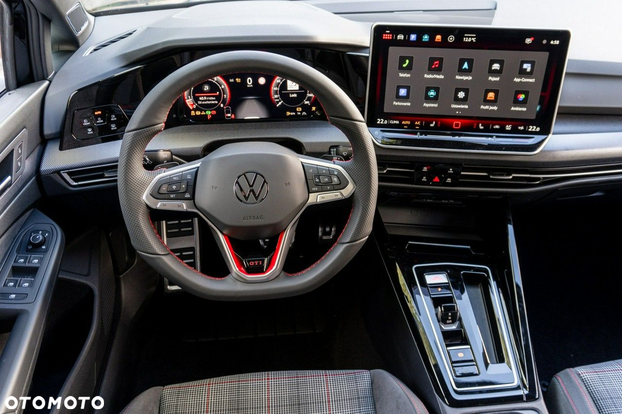 Volkswagen Golf - 16