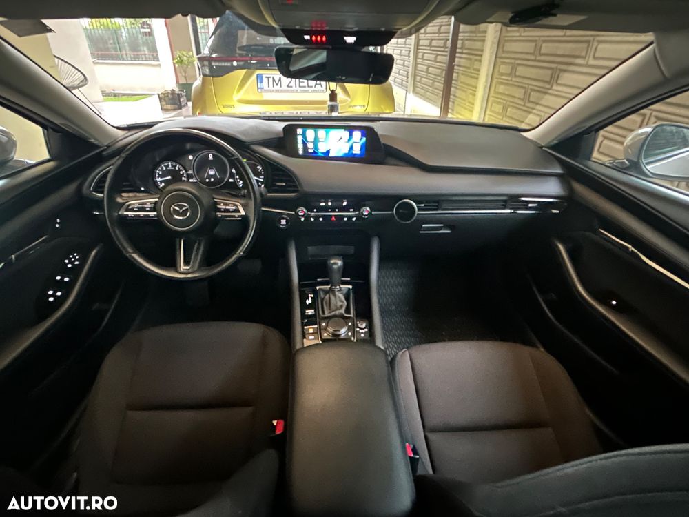Mazda 3 e-Skyactiv G150 AT MHEV Plus - 12