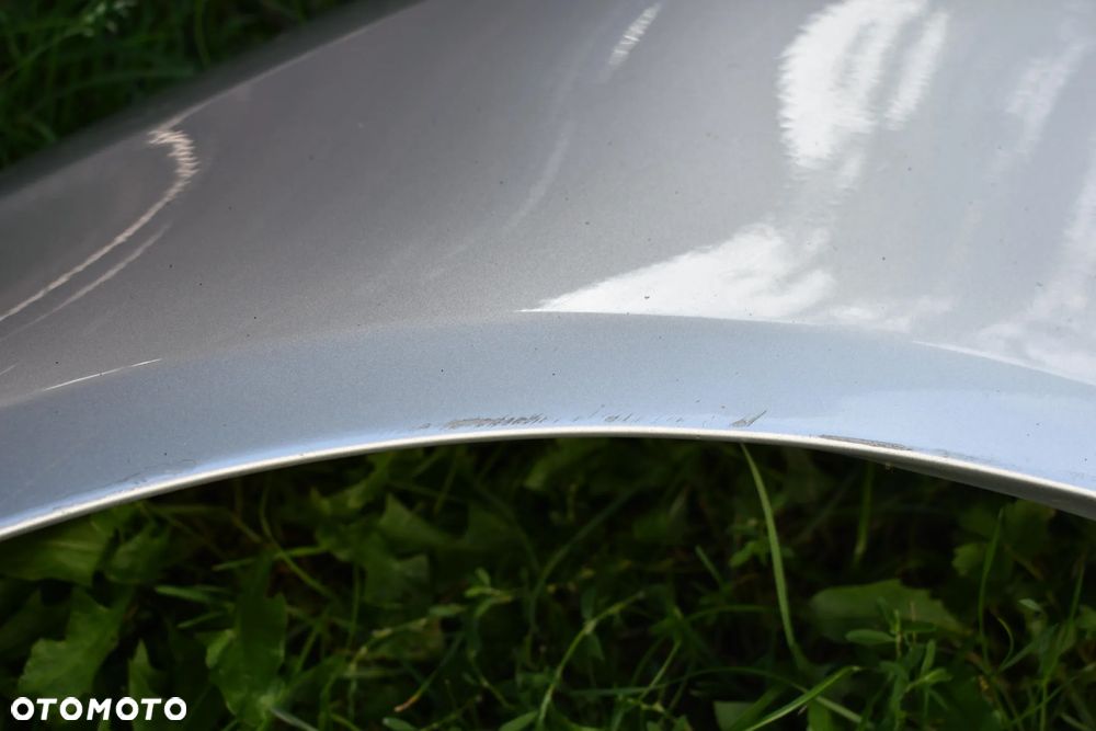 AUDI A8 D3 BŁOTNIK PRAWY PRZEDNI PRZÓD LY7W SREBRNY - 7