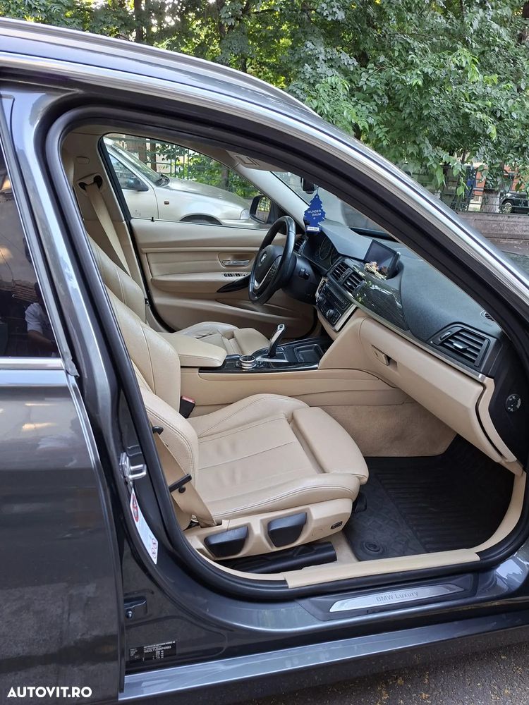 BMW Seria 3 320d Aut. Luxury Line - 7