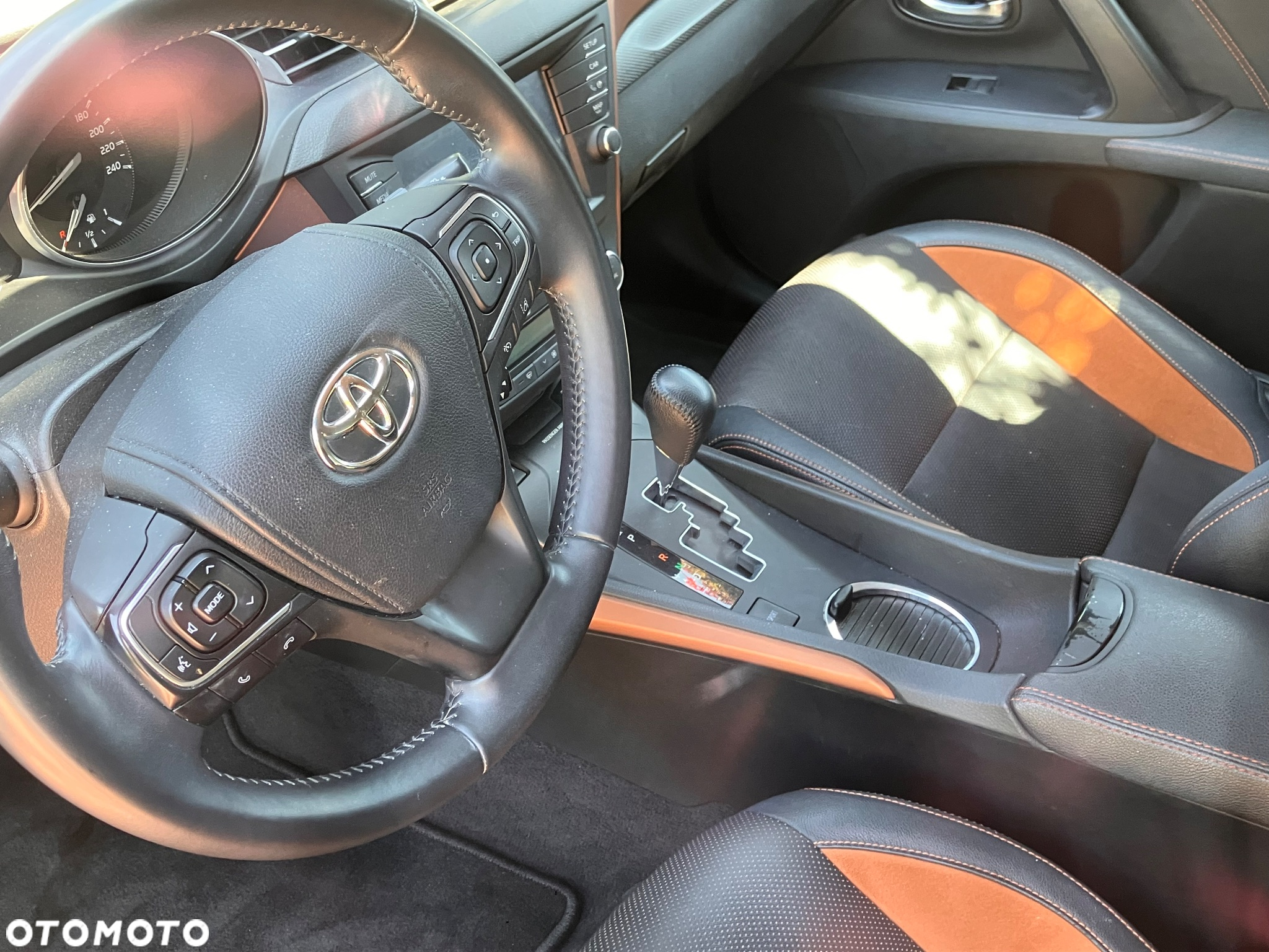 Toyota Avensis 2.0 Premium MS - 7