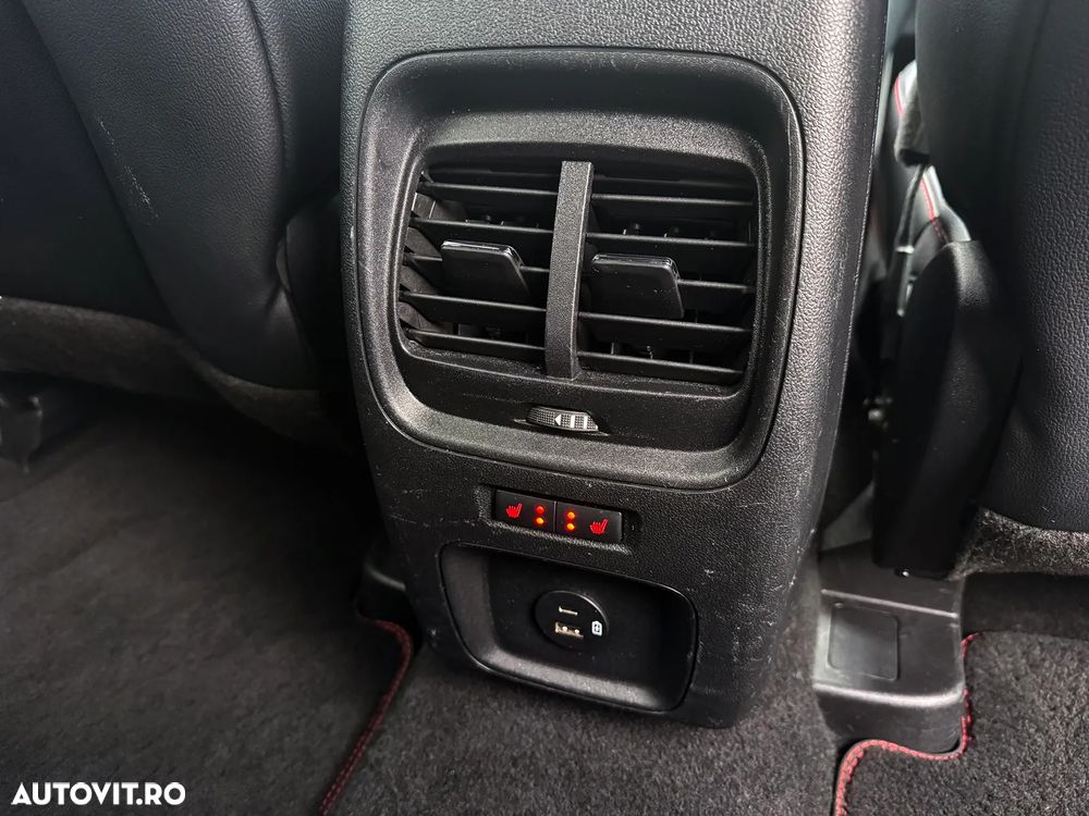 Ford Kuga 2.5 Duratec PHEV ST-LINE X - 24