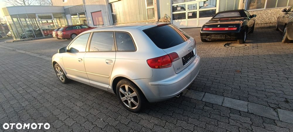 Audi A3 Sportback - 3