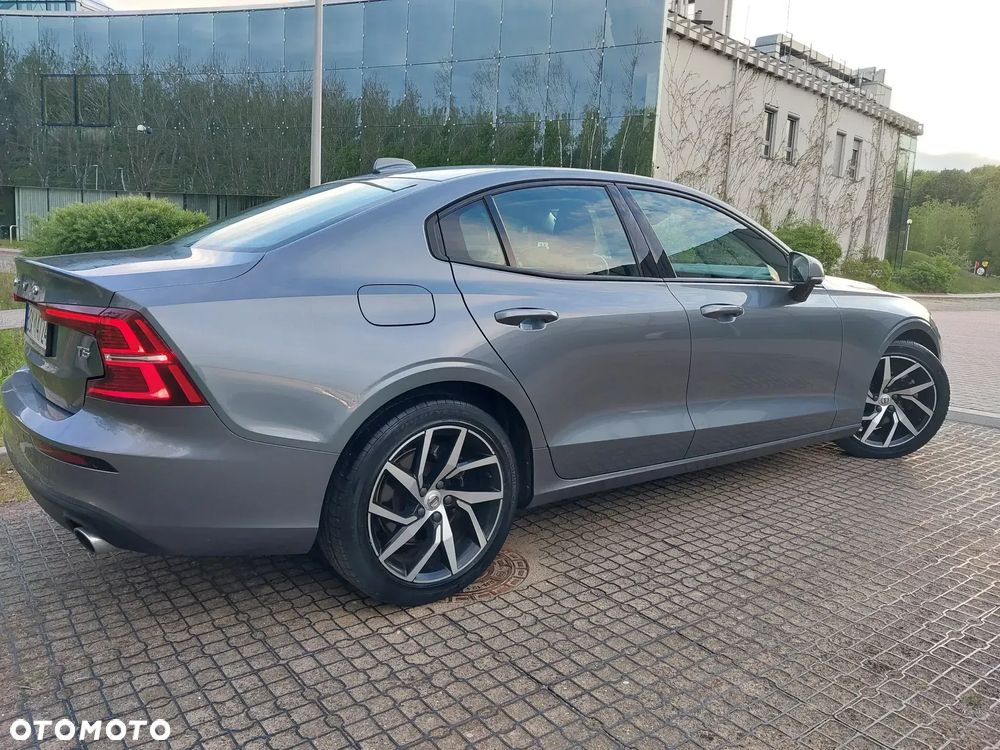 Volvo S60 T5 Momentum Pro - 2
