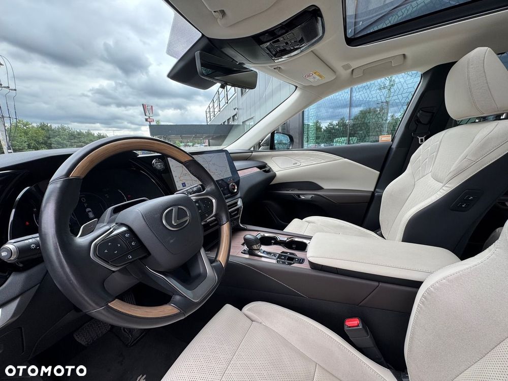 Lexus RX - 12