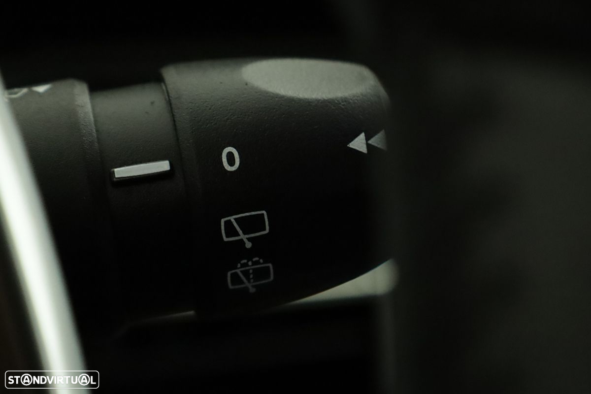 Peugeot 2008 1.2 PureTech Allure EAT8 - 18