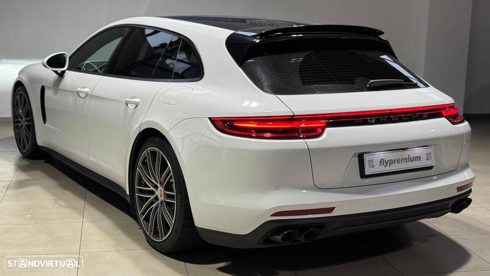Porsche Panamera Sport Turismo 4 E-Hybrid - 3