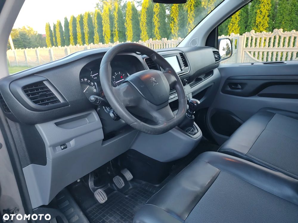 Peugeot expert - 8