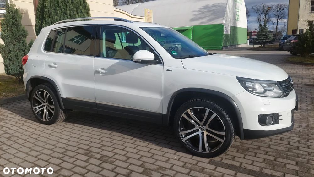 Volkswagen Tiguan 2.0 TDI 4Mot Perfectline R-Style DSG - 9