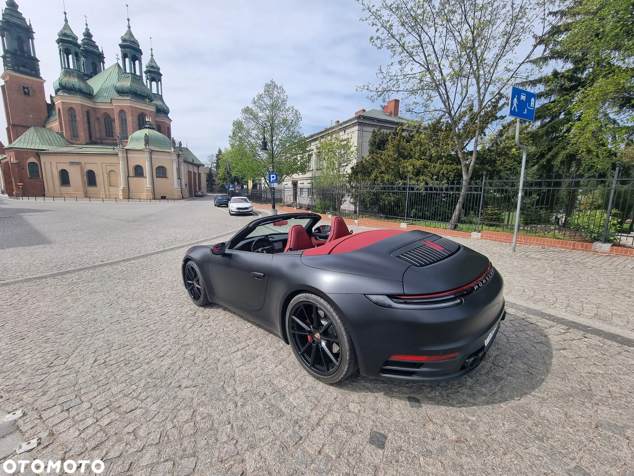 Porsche 911 Carrera 4S Cabrio - 10