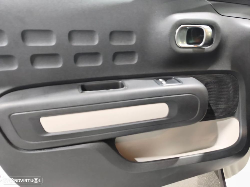 Citroën C3 1.2 PureTech Shine - 8